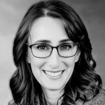 Shayne presenting on AI governance Statistics at the Software Oasis™ B2B Executive AI Bootcamp